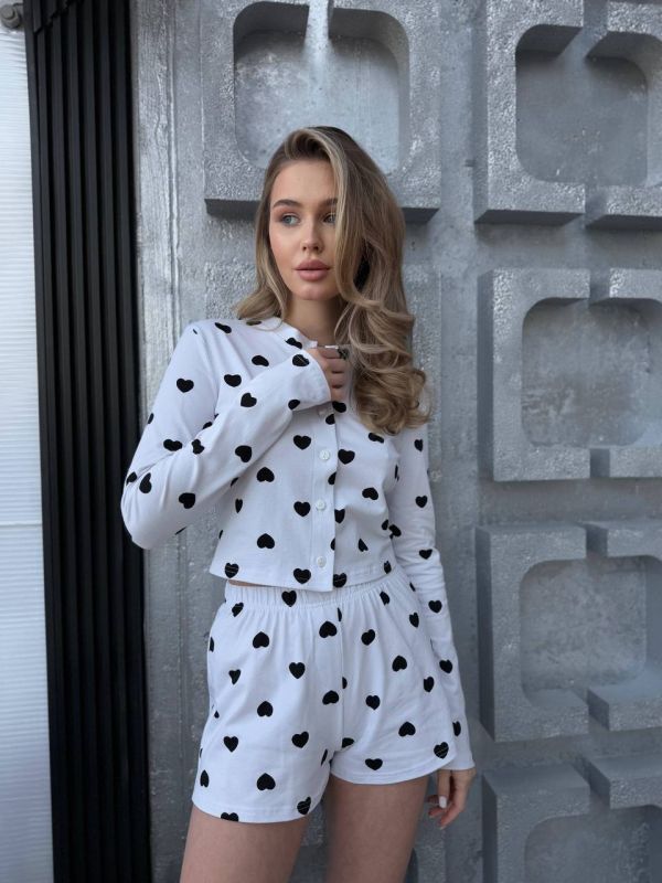 Пижама (Шорты+кофточка на пуговицах) принт сердечка
