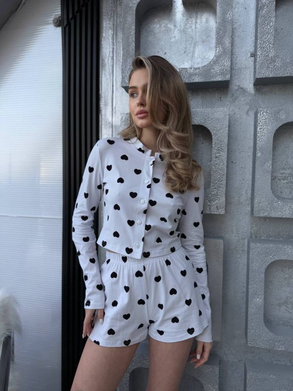 Пижама (Шорты+кофточка на пуговицах) принт сердечка