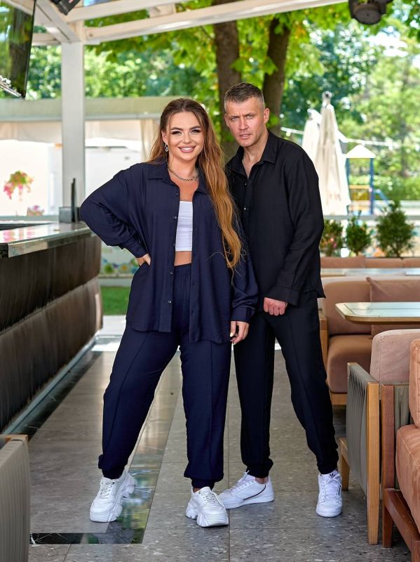 Летний и легкий костюм унисекс «Unisex-2» черного цвета