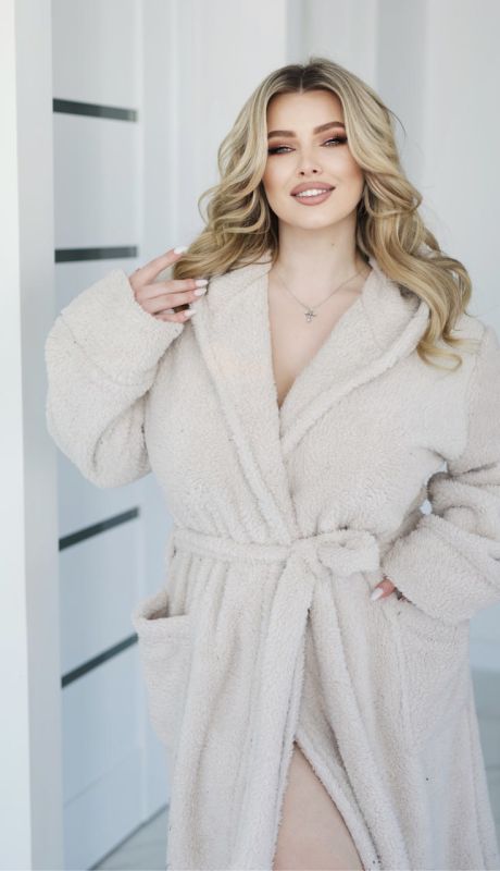 Халат махровый (Unisex) молочного цвета