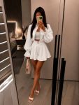 Легкий женский костюм на каждый день молочного цвета
